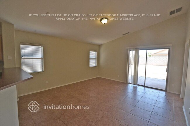 Building Photo - 5806 S 53rd Ln