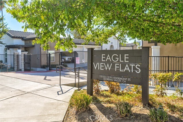 Foto del edificio - 13191 Edgemont St