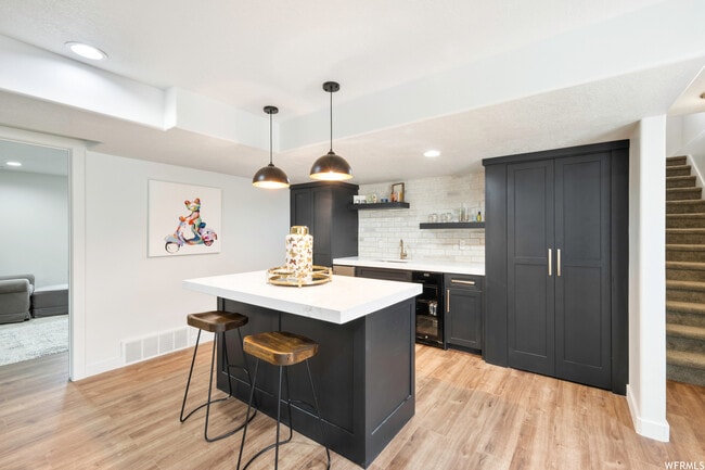 Foto del edificio - 6047 White Rock Rd