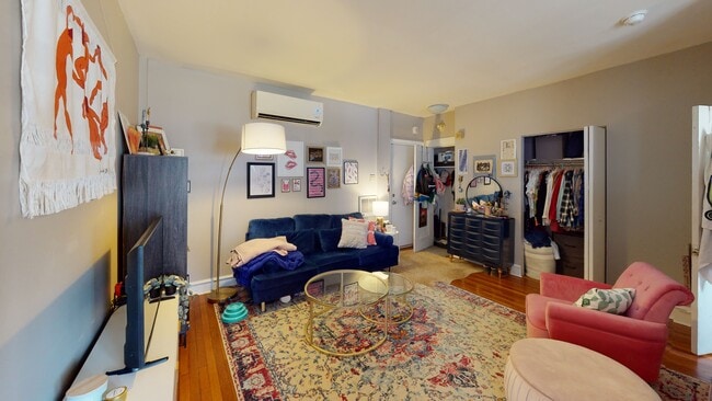 Building Photo - 500 S 47th St