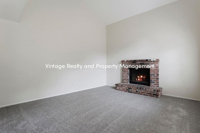 Building Photo - Back On The Rental Market Updated 3 Bedroo...