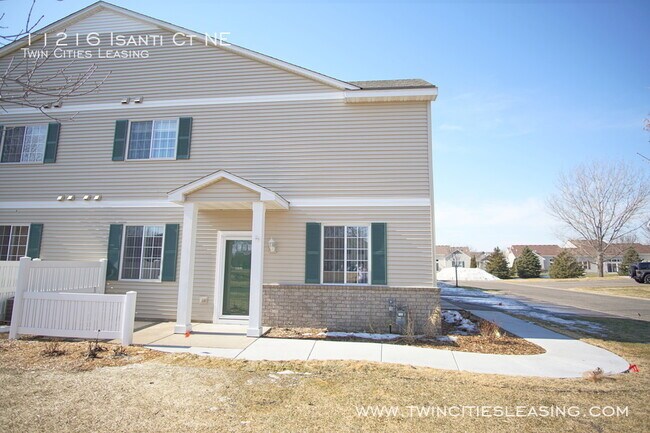 Building Photo - 11216 Isanti Ct NE