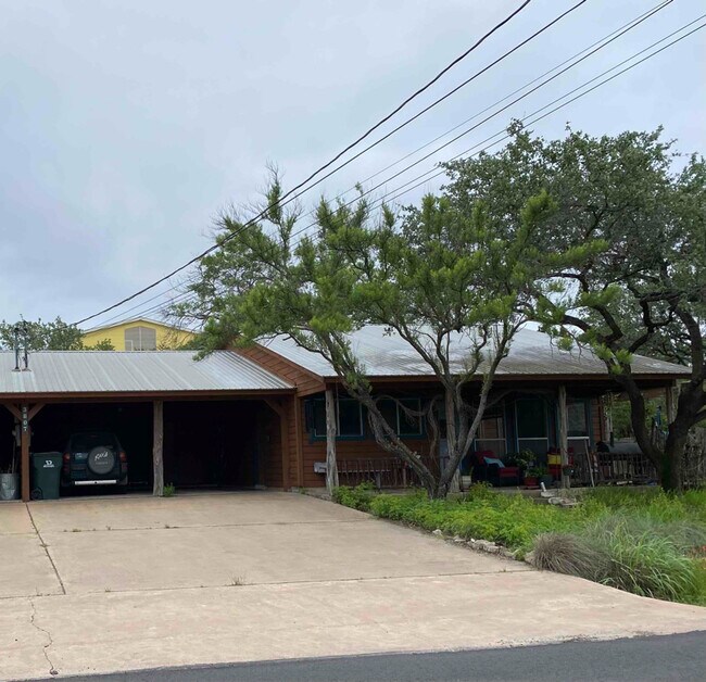 3807 Crosswind Dr Unit B, Spicewood, TX 78669 Room for Rent in