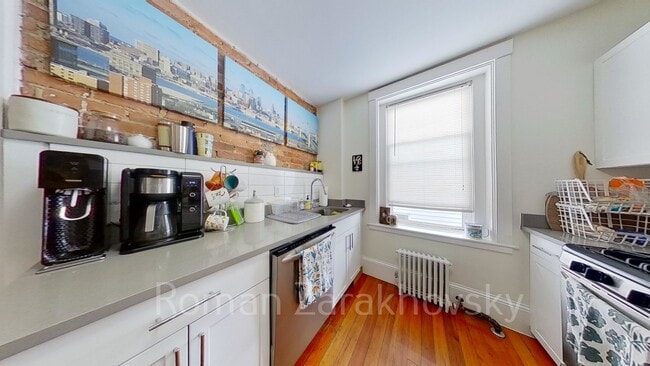 Photo - 83 Harvard St Apartment