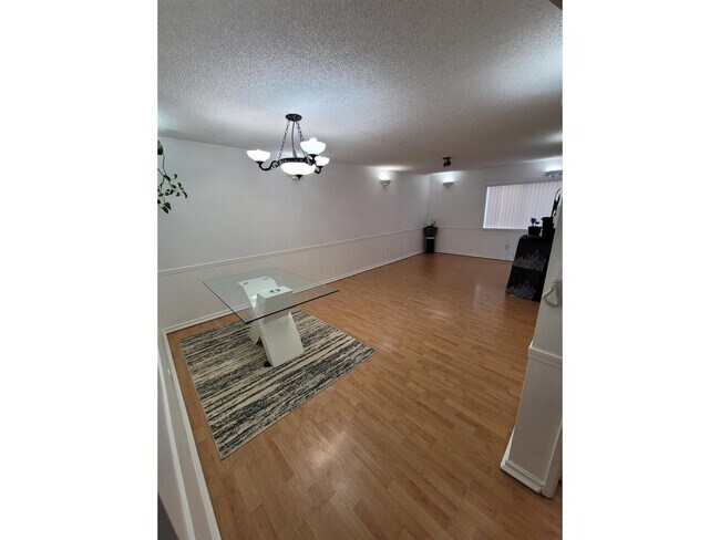 Photo du bâtiment - 10221-1133A 133a St