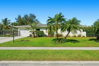1023 El Valle Ave