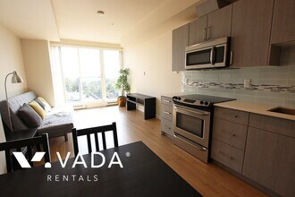 Building Photo - 388 Kootenay St