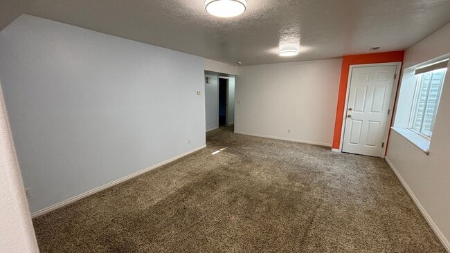 Building Photo - 873 Beckys Cove