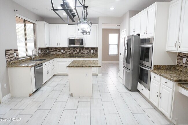 Foto del edificio - 6700 S Agate Way