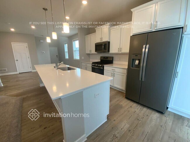 Building Photo - 6433 Inspire Cir S