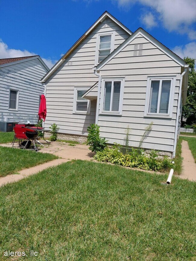 Building Photo - 2 br, 2 bath House - 1001 9th Avenue SW