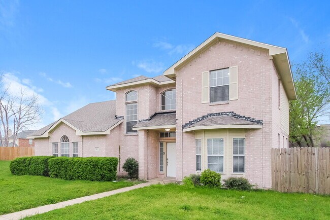 Foto del edificio - 413 Chestnut Ln