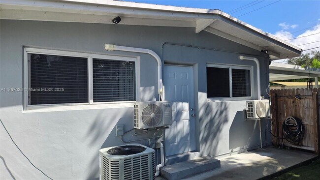 Foto del edificio - 960 SW 42nd Ave