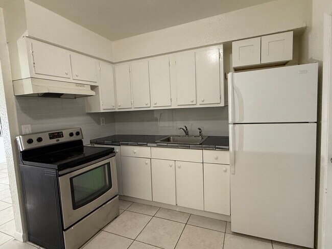 Cocina - 2513 McKinley St