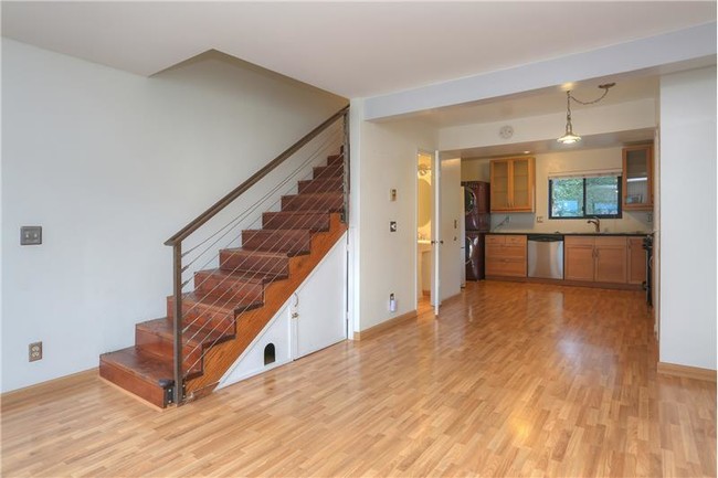 Building Photo - 1229 Rebecca Ln