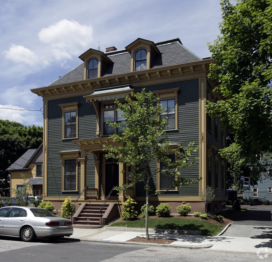 Building Photo - 43 Parkis Ave