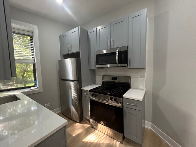 Foto del edificio - 428 W Belden Ave