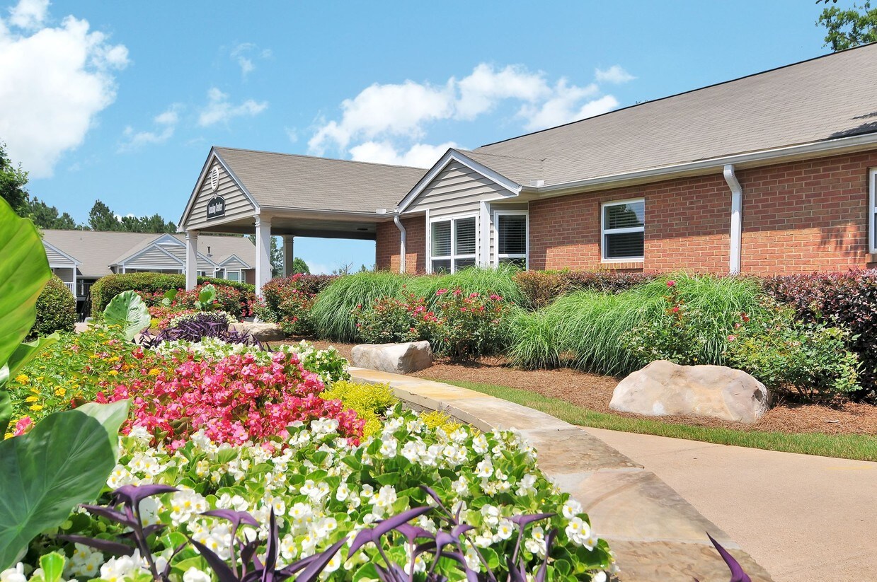 Foto principal - Ashley Woods Apartment Homes