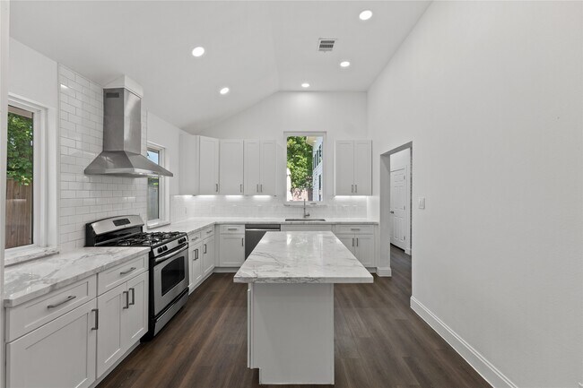 Foto del edificio - 3211 Cochran St