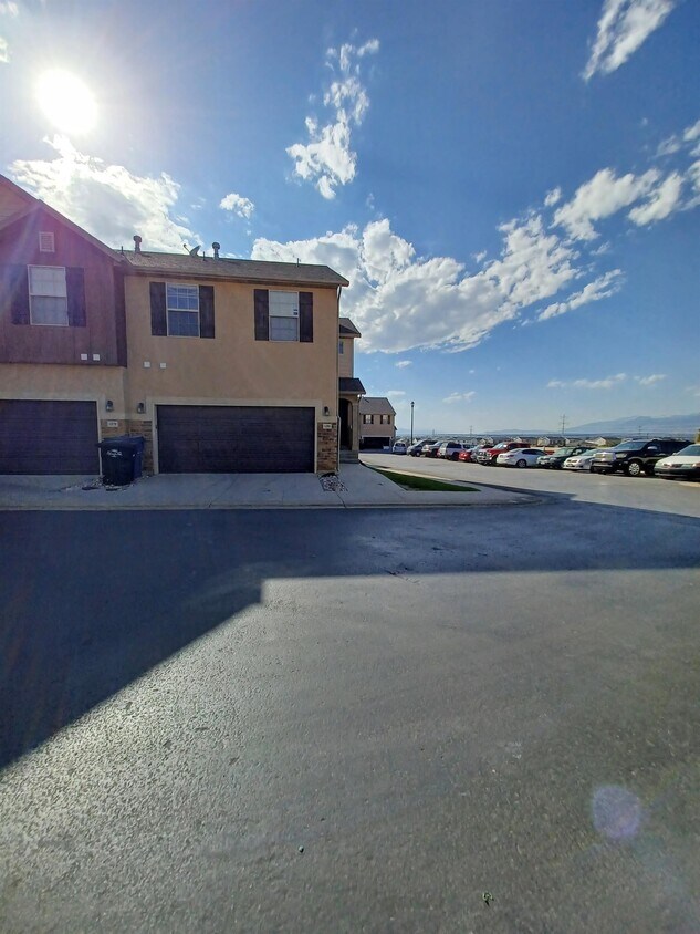 Primary Photo - 1285 Firefly Dr