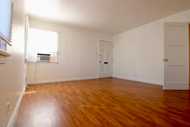 Building Photo - 3927 Sawtelle Blvd