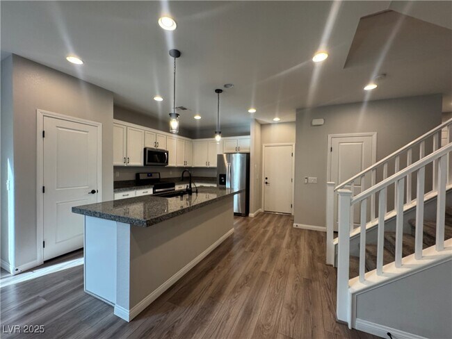 Foto del edificio - 8957 Eudora Ave