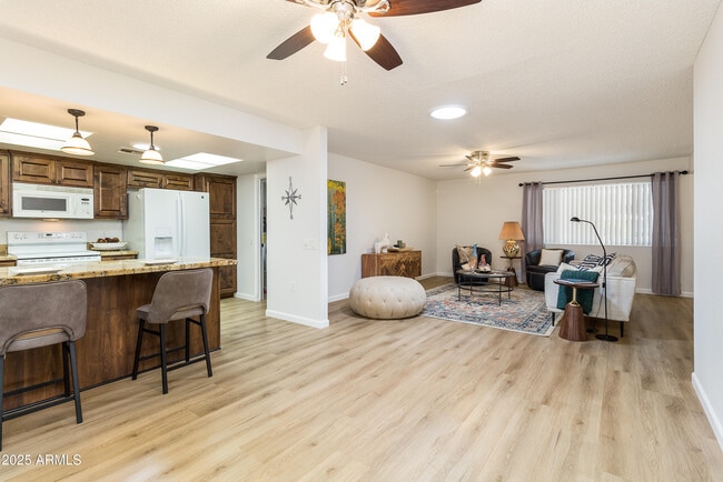 Building Photo - 12739 W Prospect Dr