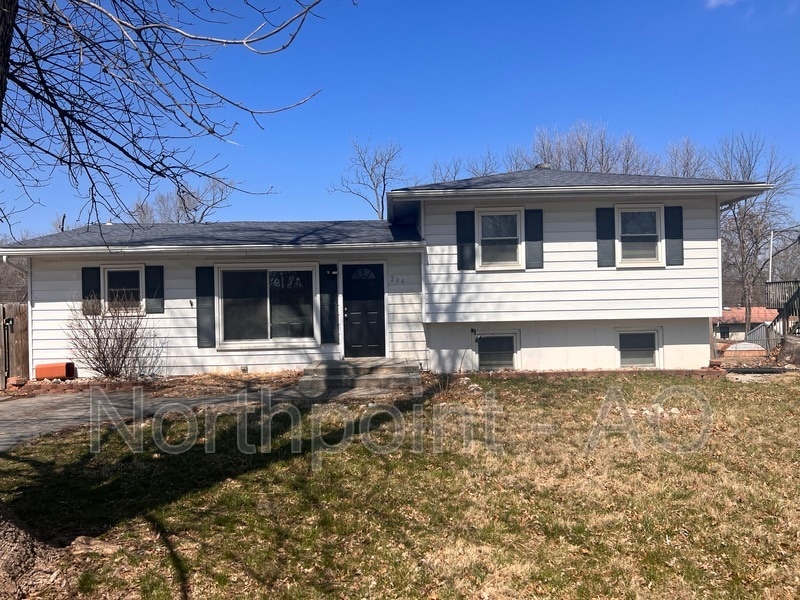 204 Meade St, Liberty, MO 64068 House Rental in Liberty, MO