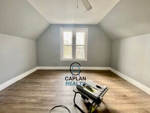 Building Photo - 49 Carmel St