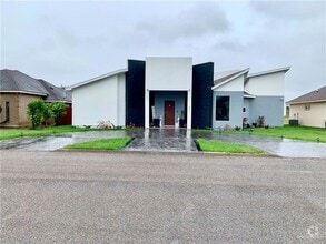 Building Photo - 800 New Orleans Cir