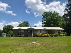 Building Photo - 8649 Shady Acres Dr