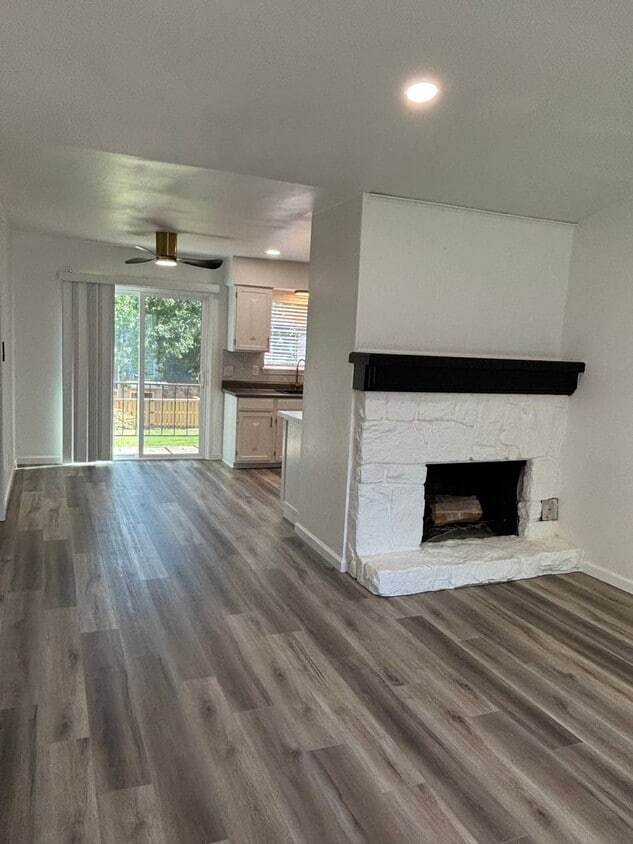 Primary Photo - 4406 E 68th St