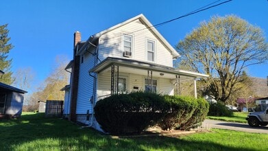 Building Photo - 67 Gravel Pit Rd