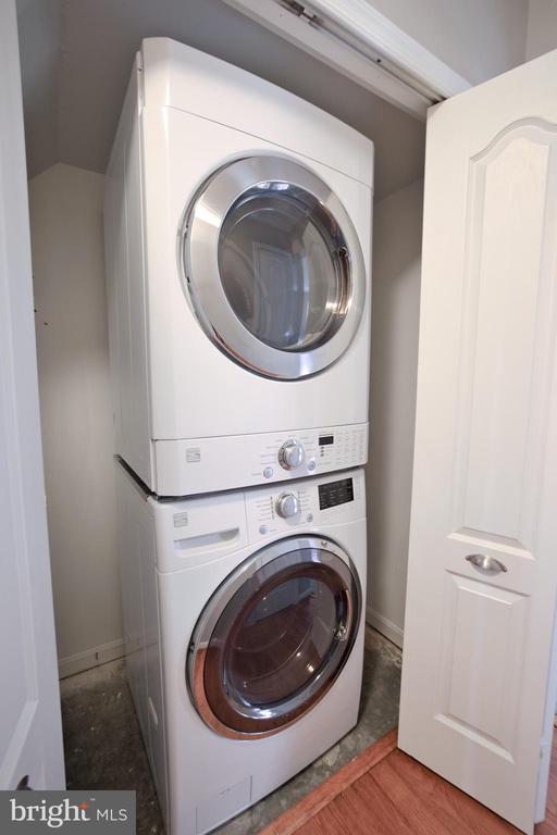 Building Photo - 3707 Elkhorn Cir