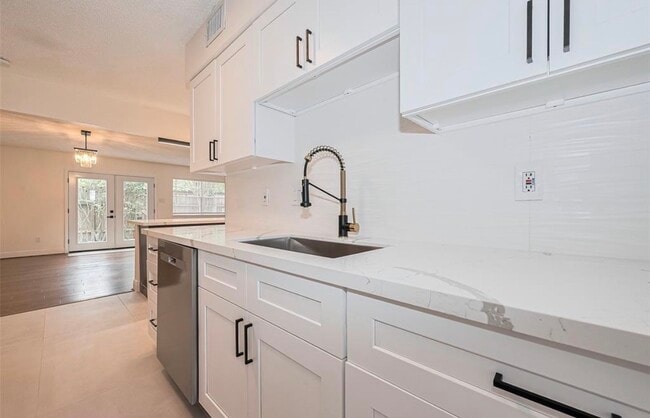 Building Photo - 1375 Country Pl Dr