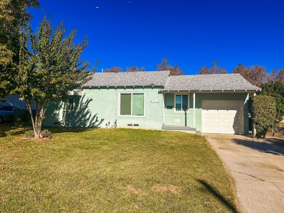 Photo - 1560 Goodlett St- San Bernardino CA 92411 House For Rent 2BR, 1BTH, 1 Car Garage Plus Den