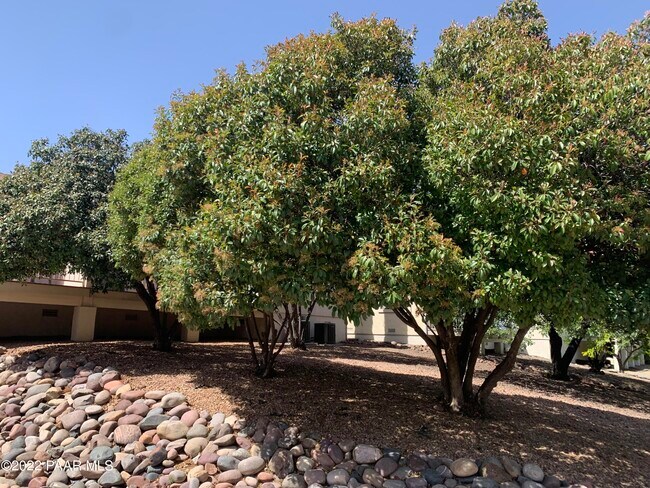 Building Photo - 8369 E Leigh Dr