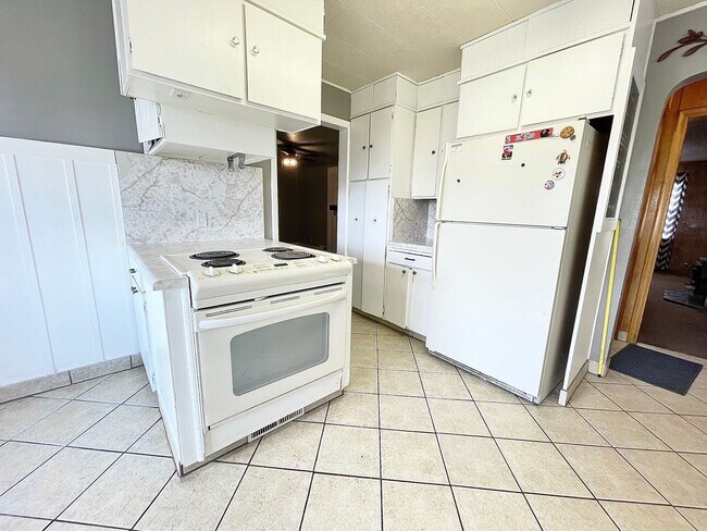 Foto del edificio - 3 Bedroom/2 Bath House in Grantsville with...