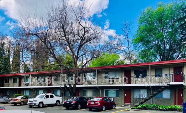 Building Photo - 10616 Fair Oaks Blvd