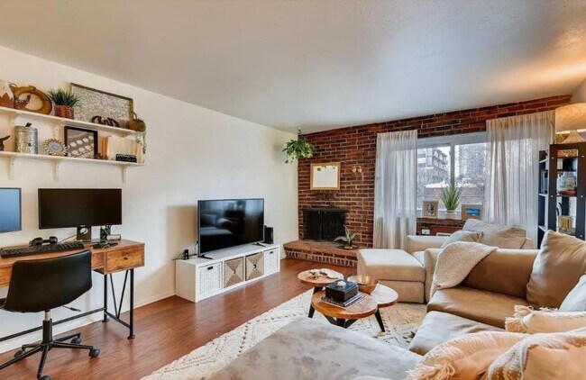 Foto del edificio - 1270 N Marion St