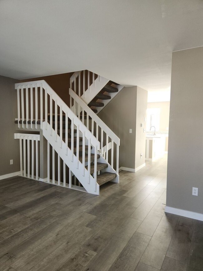 Foto del edificio - Beautiful Townhome at Monterey Community in Centennial!