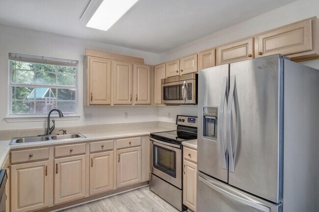 Foto del edificio - 2077 Shadow Lake Dr