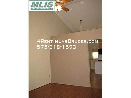 Foto del edificio - Cute 2/1 with Yard, close to Parks