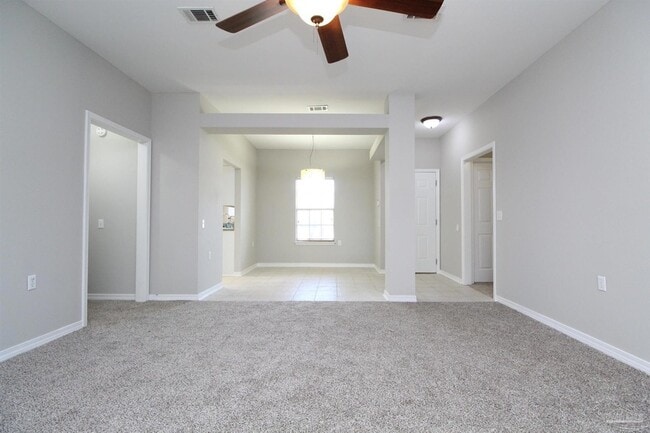 Building Photo - 701 Thornwood Pl