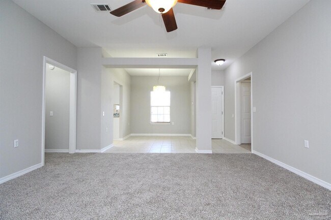 Foto del edificio - 701 Thornwood Pl