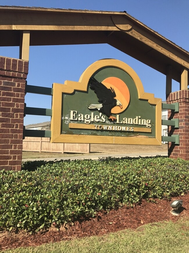 Building Photo - 803 Majestic Dr