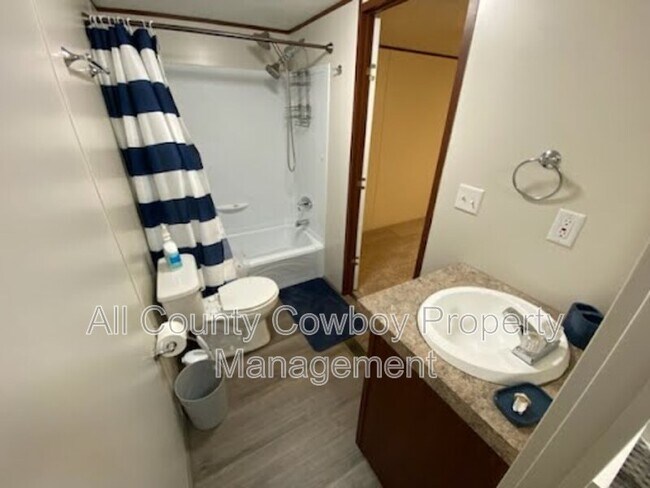 Foto del edificio - 1272 W Lyons St