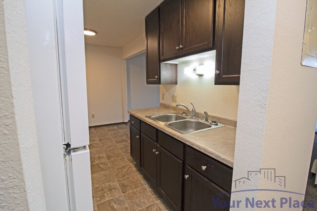 Building Photo - 200 5th Ave N