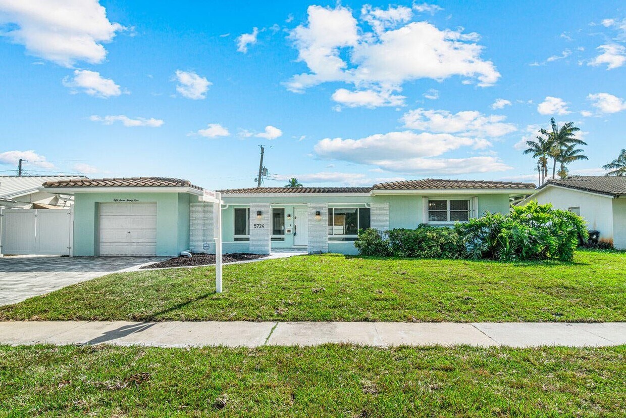 Foto principal - 5724 NE 15th Ave