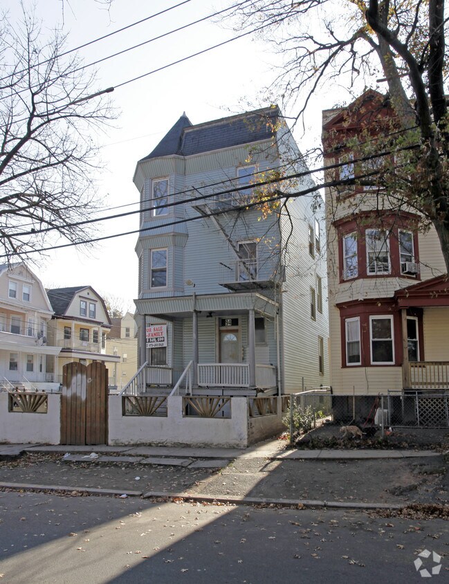 Foto principal - 94 Hopkins Pl